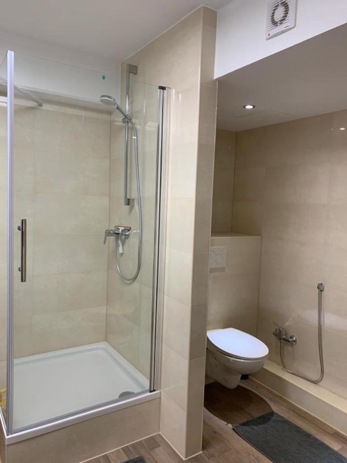 Lovely Share Apartment Aachener Weiher Кёльн Экстерьер фото