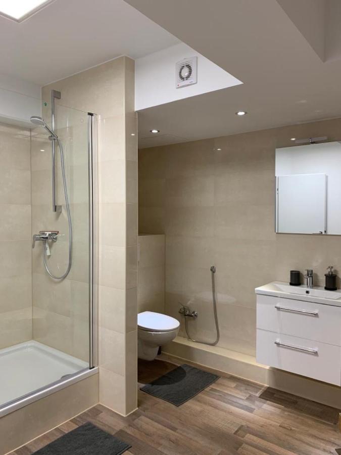 Lovely Share Apartment Aachener Weiher Кёльн Экстерьер фото