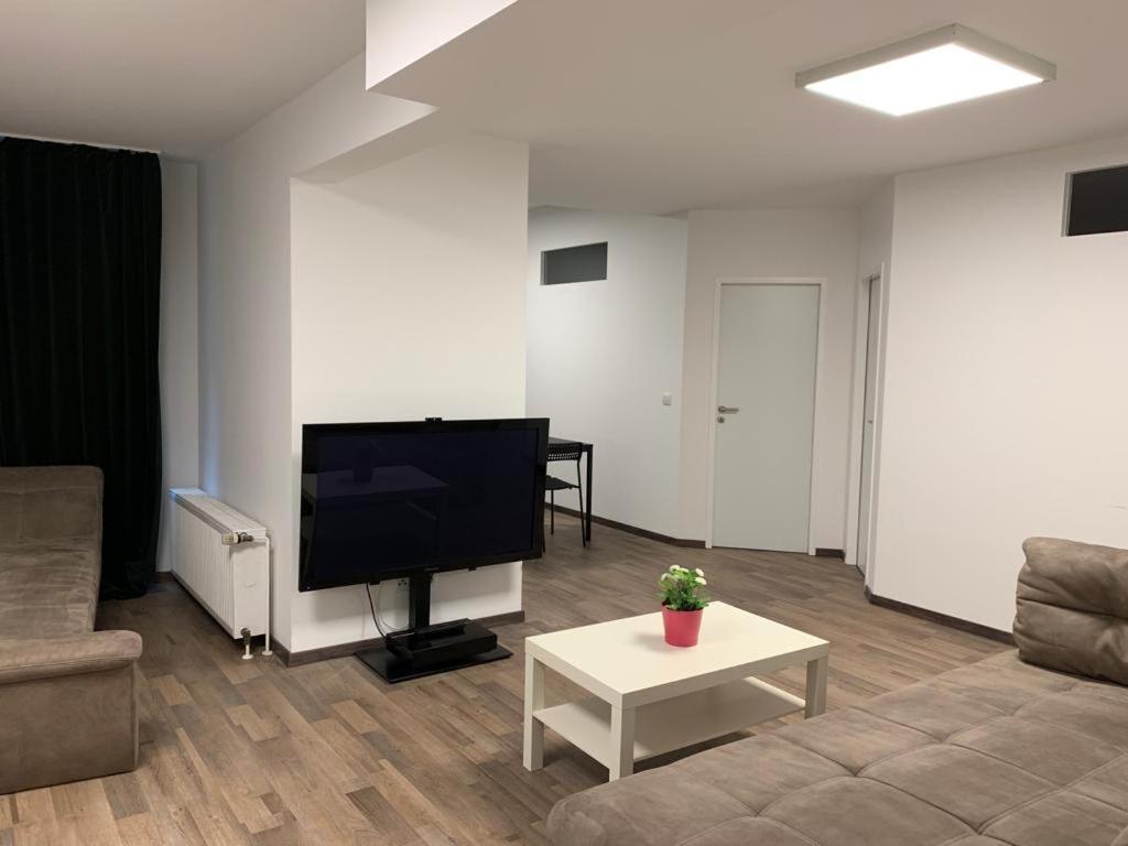 Lovely Share Apartment Aachener Weiher Кёльн Экстерьер фото