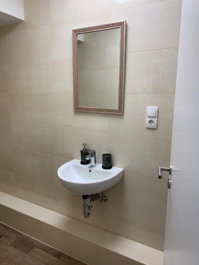 Lovely Share Apartment Aachener Weiher Кёльн Экстерьер фото